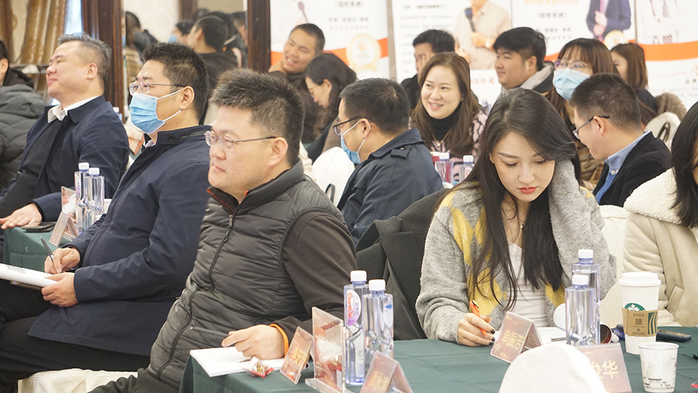 高培商院内训分享：绩效改革引发危机：企业高层未能支持，管理层反弹，员工信任全面崩塌